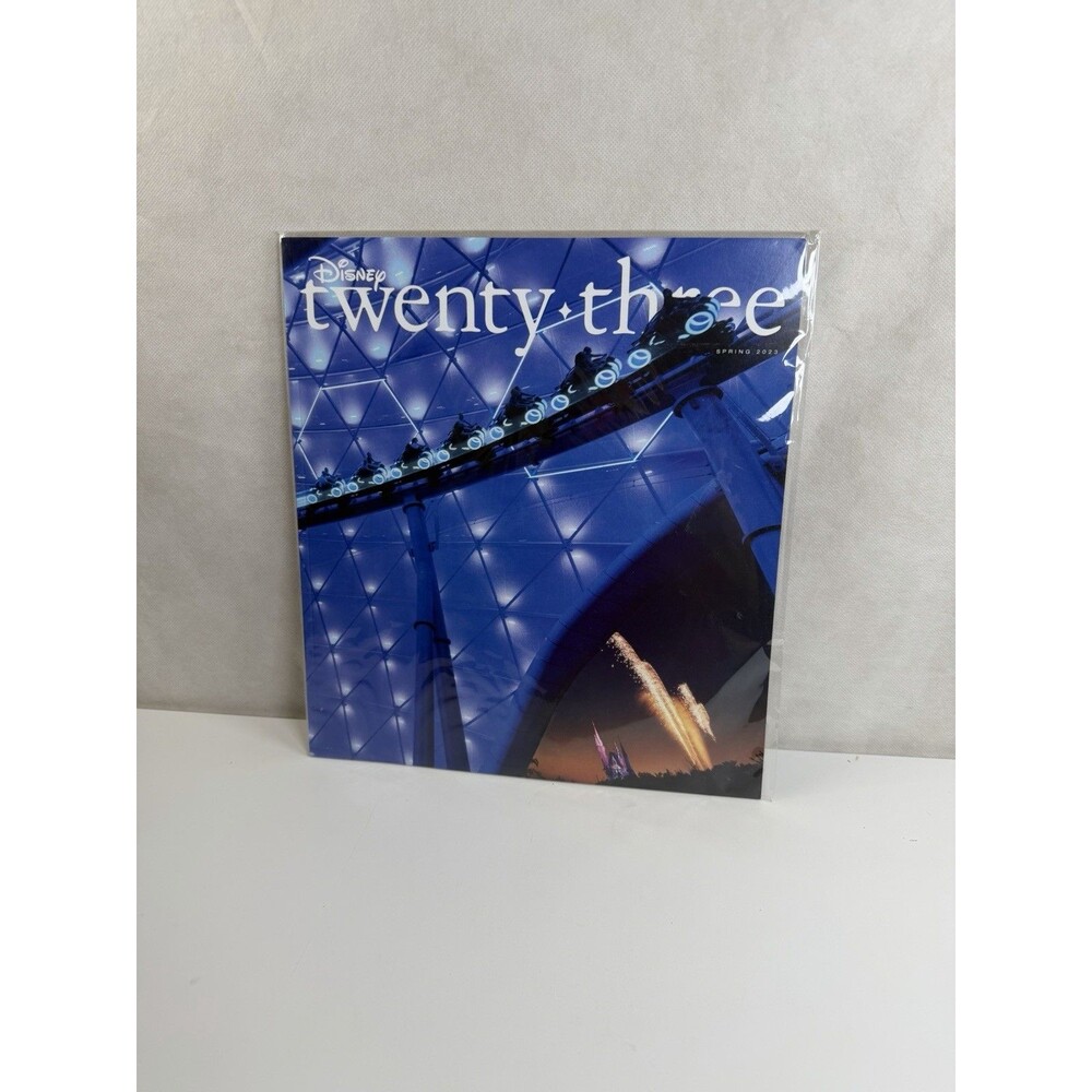 Disney D23 Magazine Spring 2023 TRON Lightcycle Run WDW w/ Gold Member Magnet